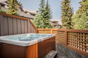 Amazing Location with PRIVATE Hot Tub by Harmony Whistler, Whistler